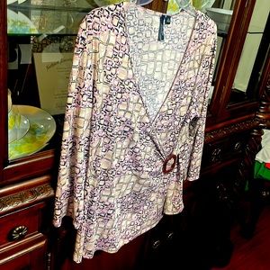 Blouse for the Office!! Soft Silky Material! Size XL